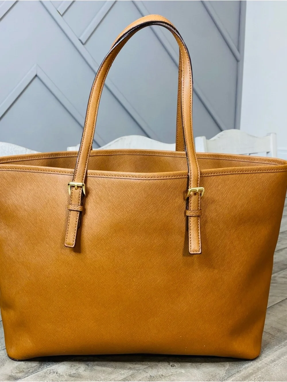 Michael Kors Jet Set Large Saffiano Leather Tote Bag - Honey/Tan - Picture 7 of 13